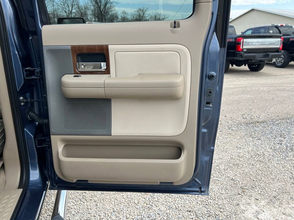 Used 2004 Ford F150 Lariat image 18