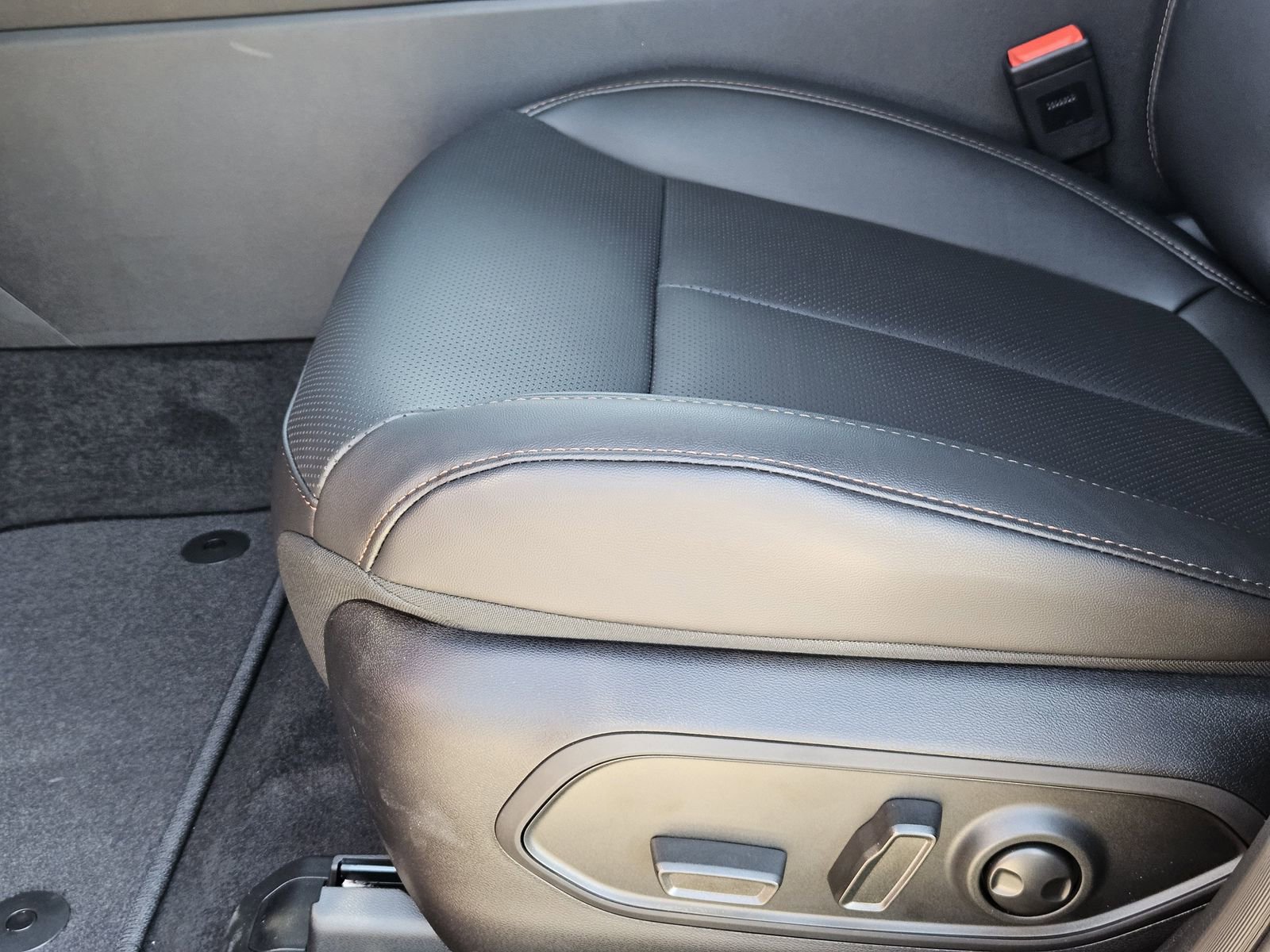 New 2026 Jeep Cherokee Limited image 24