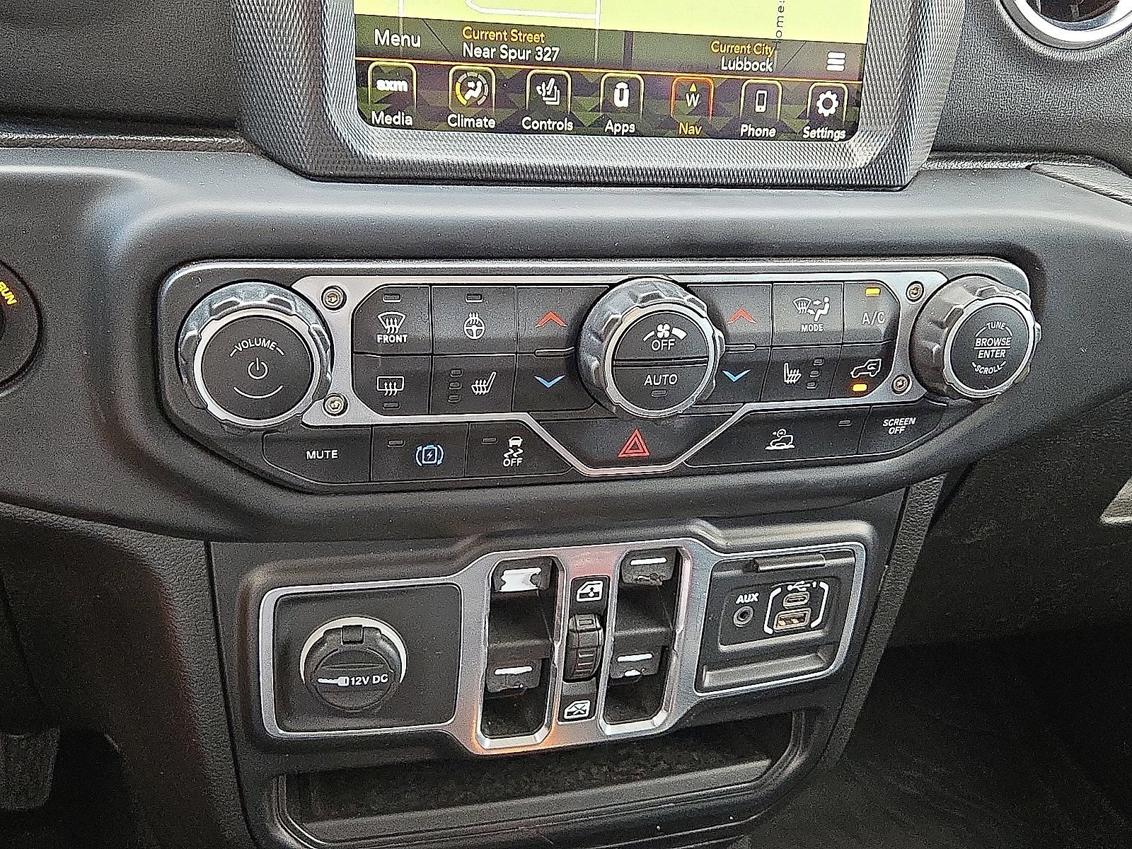 Used 2021 Jeep Wrangler Unlimited Sahara w/ Cold Weather Group AWD/4WD image 29