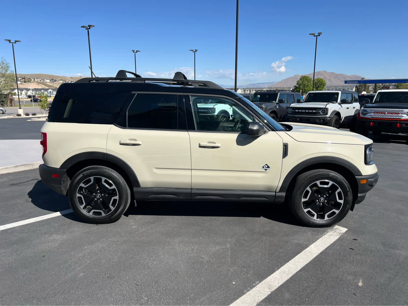 Certified 2024 Ford Bronco Sport Outer Banks w/ Tech Package AWD/4WD image 6