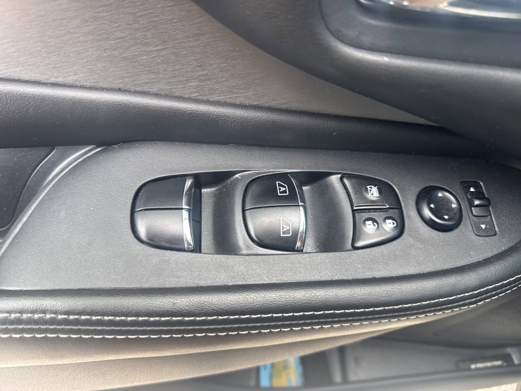 Used 2020 Nissan Murano SL w/ Moonroof Package image 18