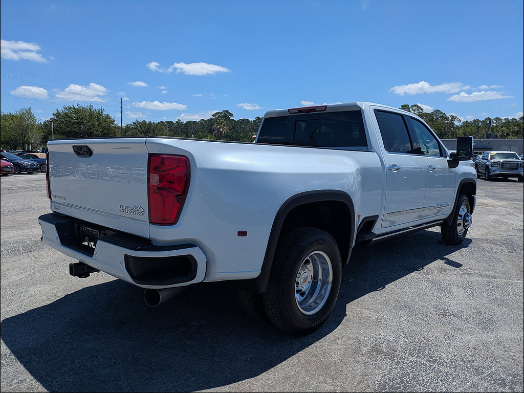 New 2026 Chevrolet Silverado 3500 High Country w/ High Country Premium Package AWD/4WD image 5