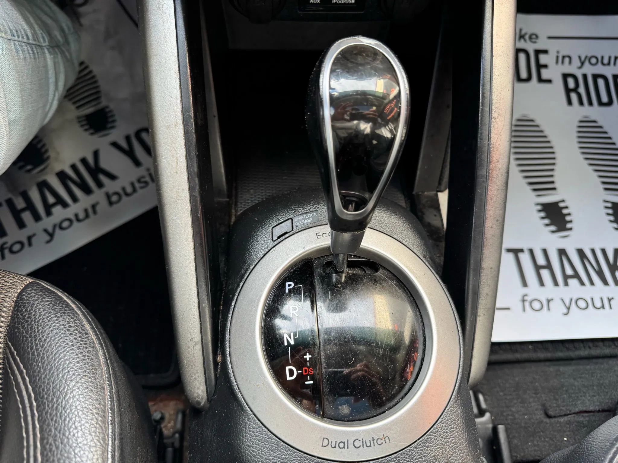 Used 2013 Hyundai Veloster w/ Style Pkg image 17