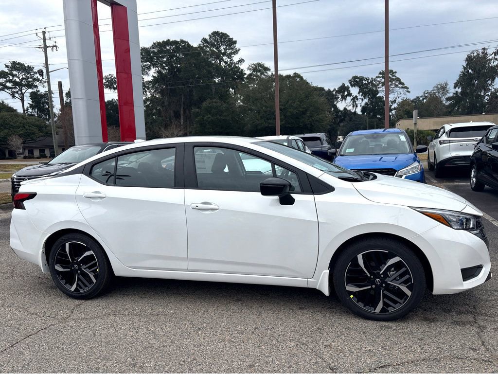 New 2025 Nissan Versa SR w/ Trunk Package FWD image 25