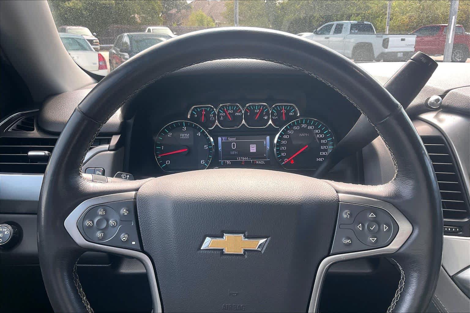 Used 2018 Chevrolet Suburban LT RWD image 26