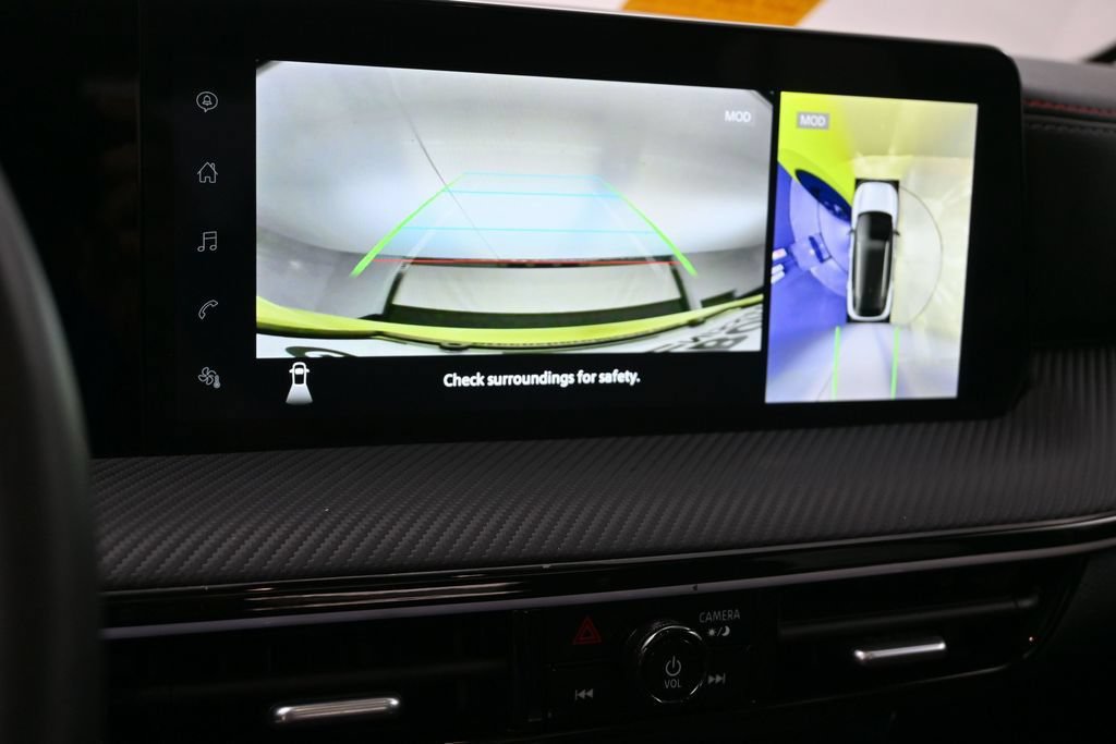 Used 2025 Nissan Kicks SR w/ SR Premium Package FWD image 25