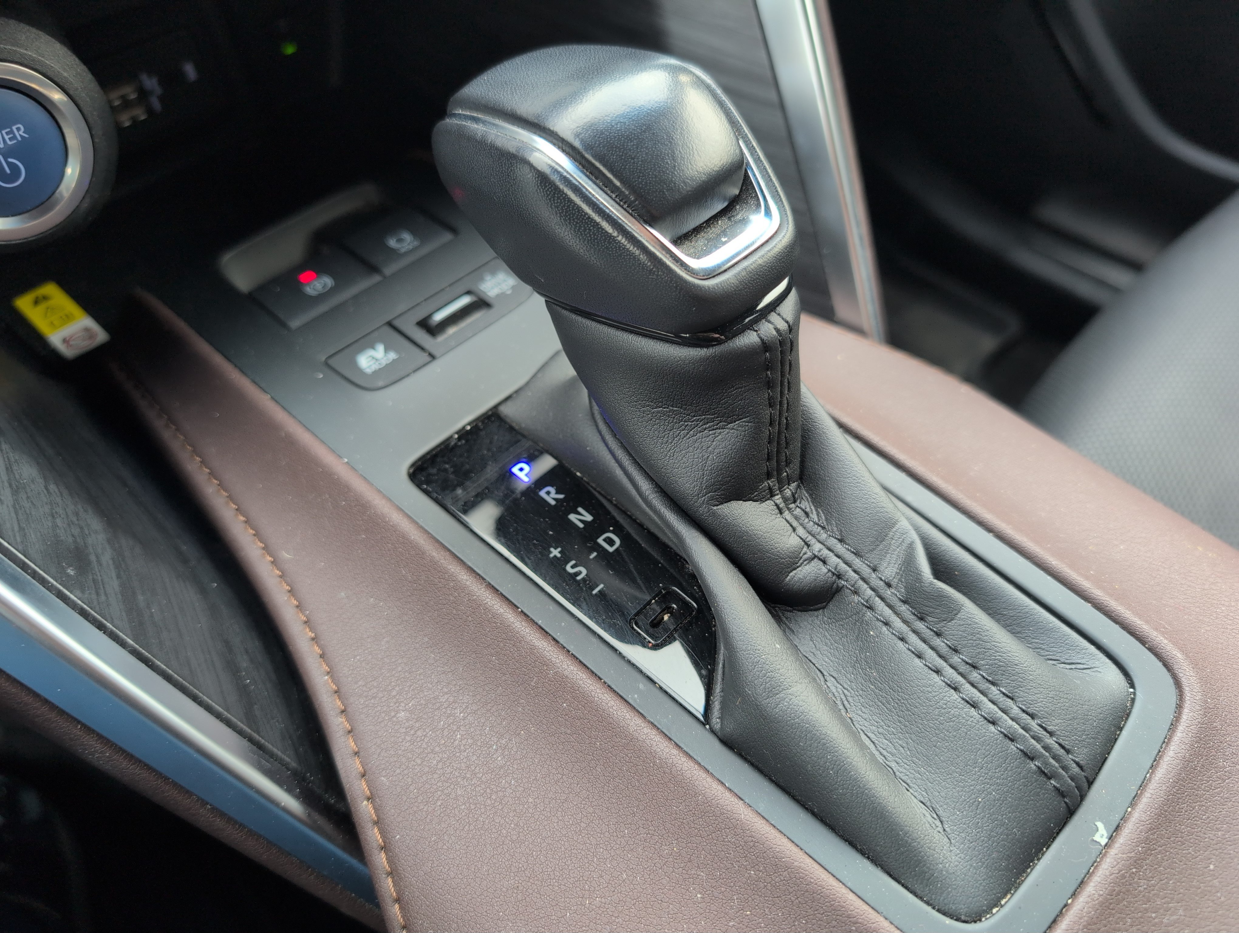 Used 2021 Toyota Venza XLE w/ Softex Package AWD/4WD image 24