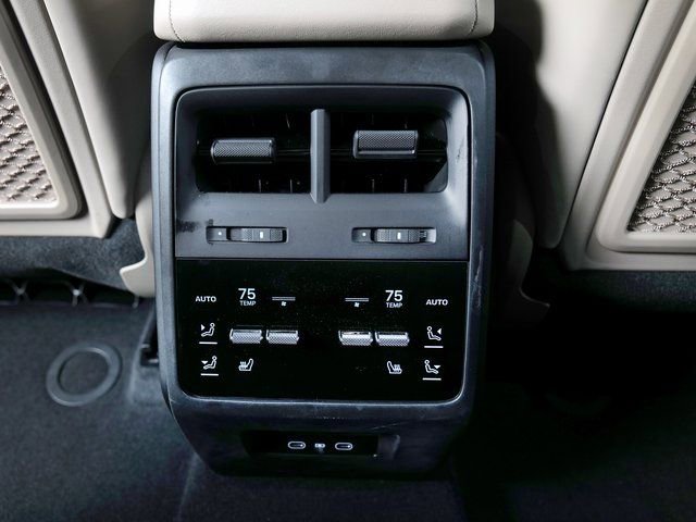 Certified 2025 Porsche Macan 4 Electric image 25