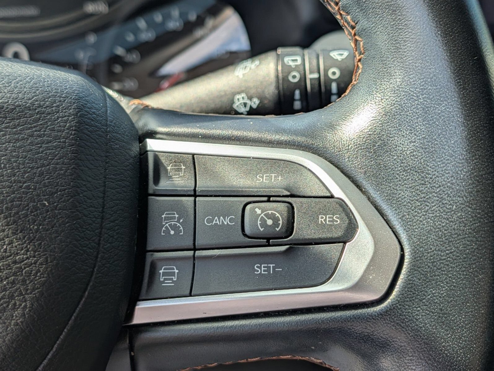 Used 2022 Jeep Compass Limited AWD/4WD image 28