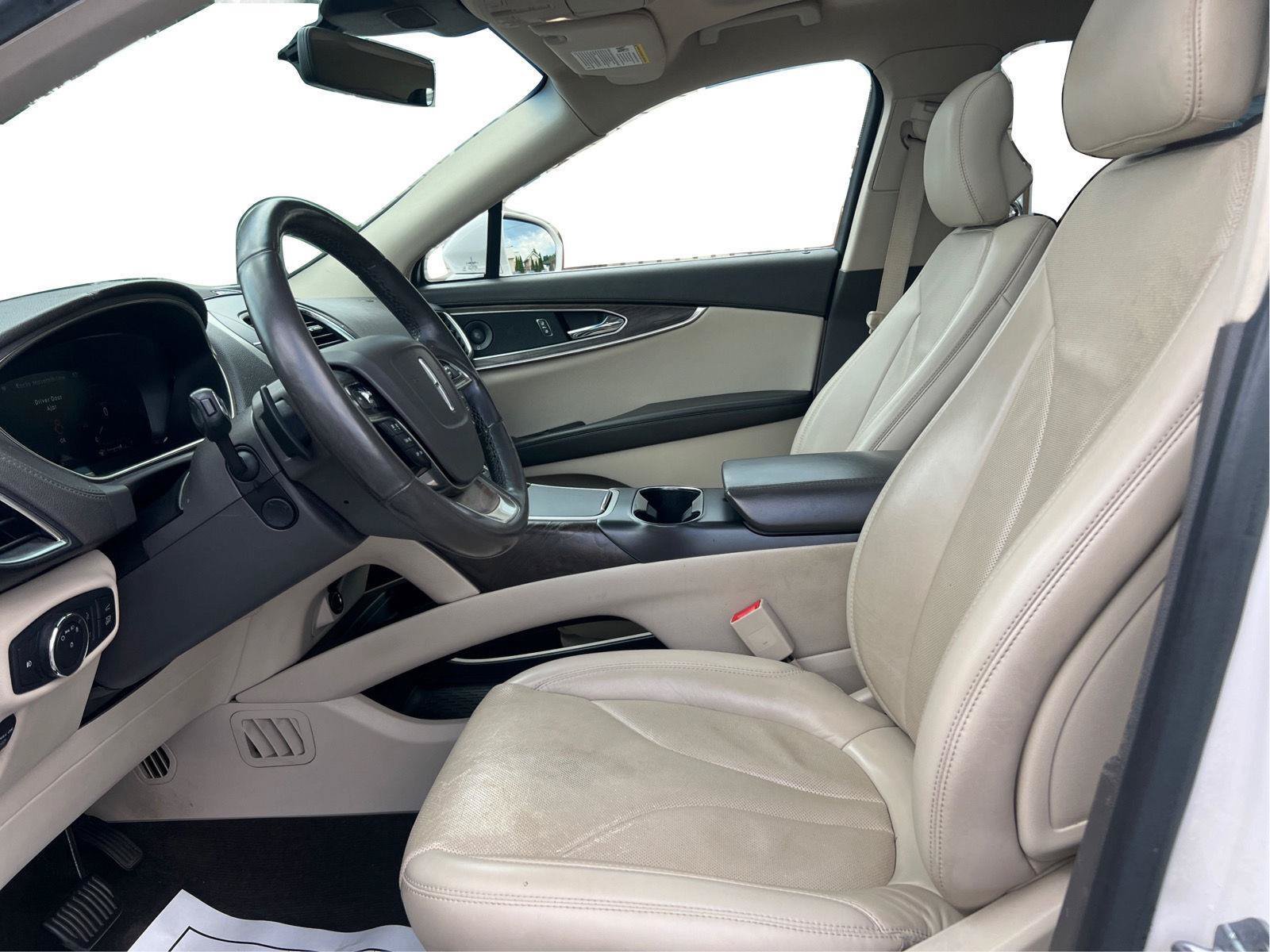 Used 2019 Lincoln Nautilus Reserve FWD image 10