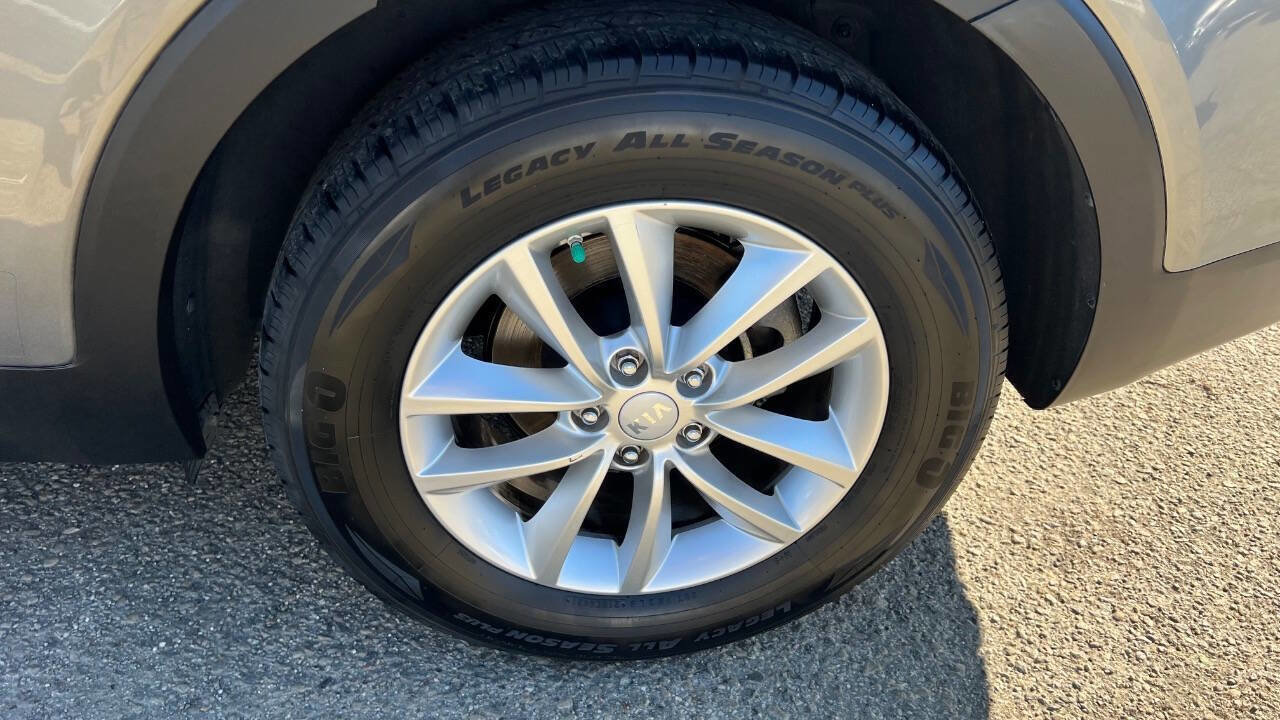 Used 2016 Kia Sorento LX 4dr SUV image 30