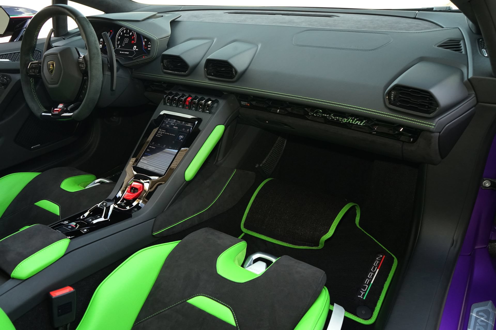 Used 2023 Lamborghini Huracan EVO RWD image 5