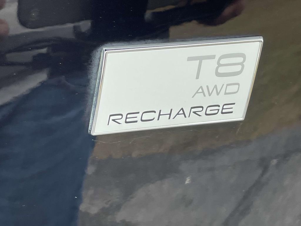 Used 2023 Volvo XC90 T8 Plus image 12