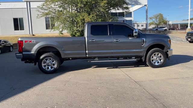 Used 2019 Ford F350 Lariat w/ Chrome Package image 9