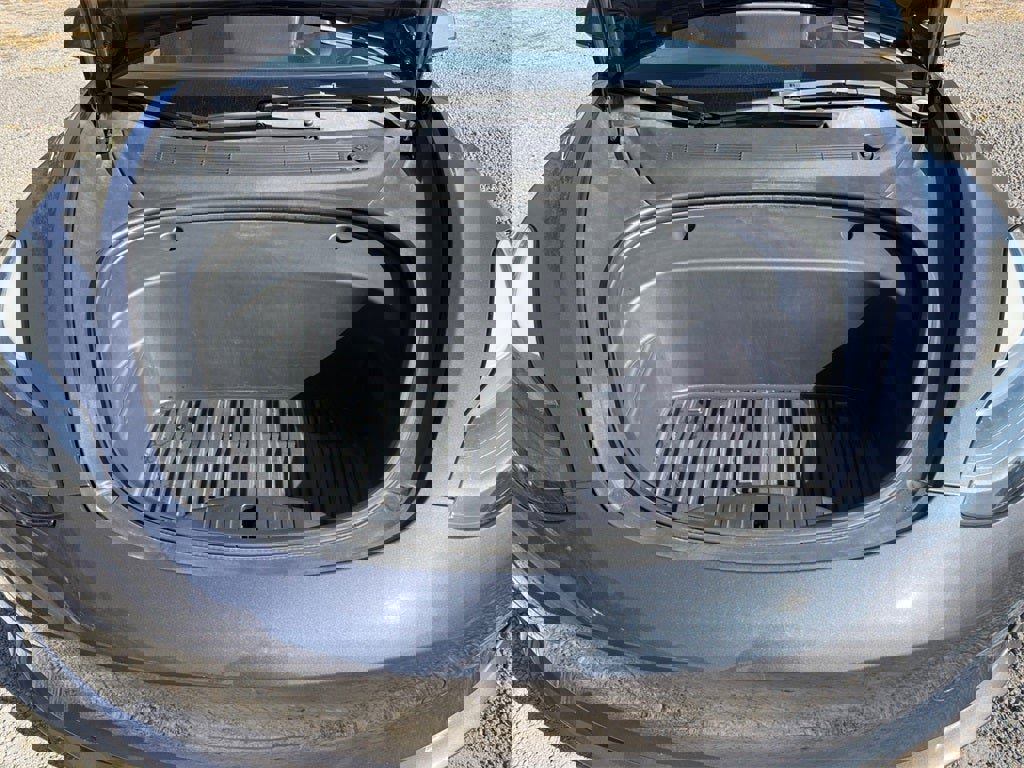 Used 2023 Tesla Model 3 Standard Range image 22