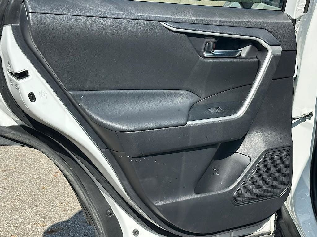 Used 2024 Toyota RAV4 XLE FWD image 21