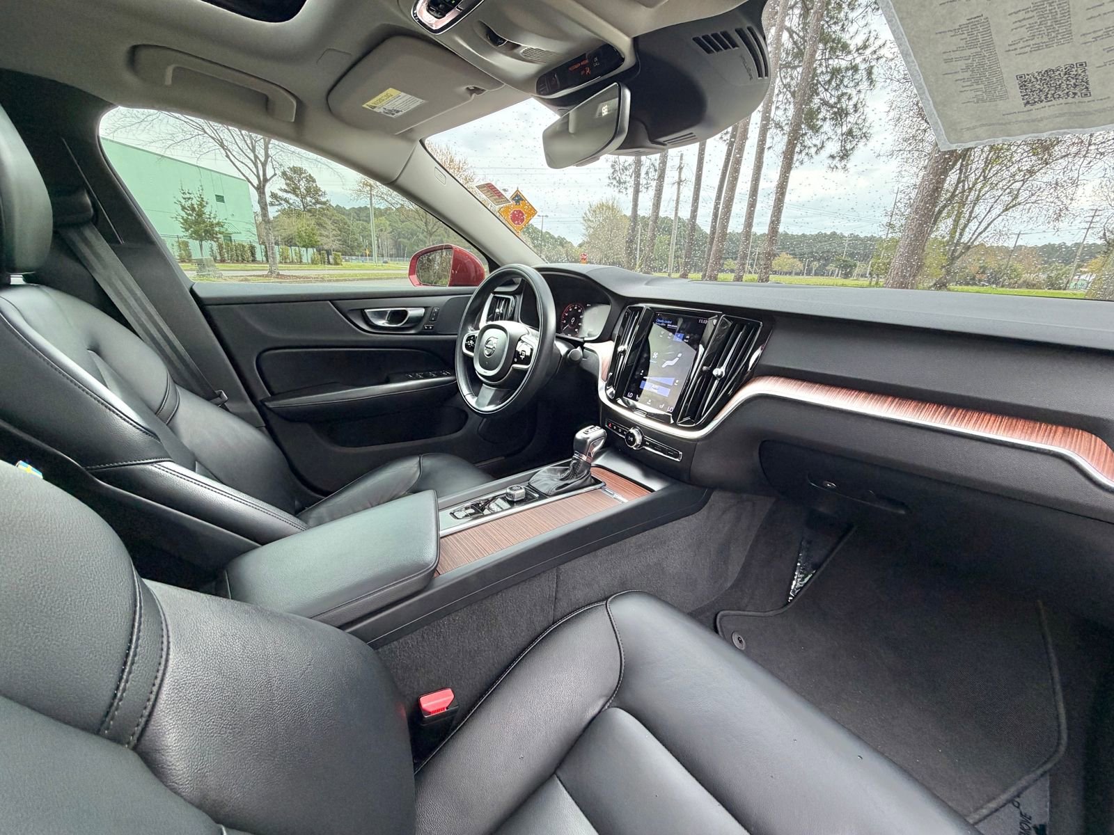 Used 2021 Volvo S60 T5 Momentum w/ Climate Package image 18