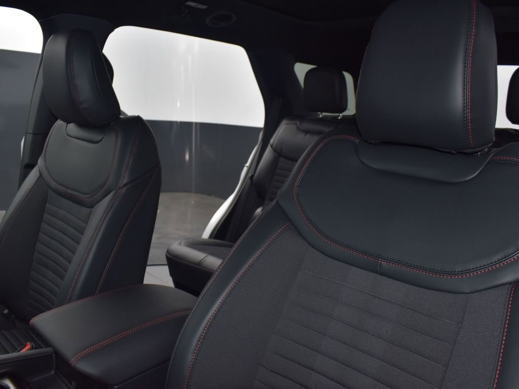 New 2026 Ford Explorer ST-Line image 13