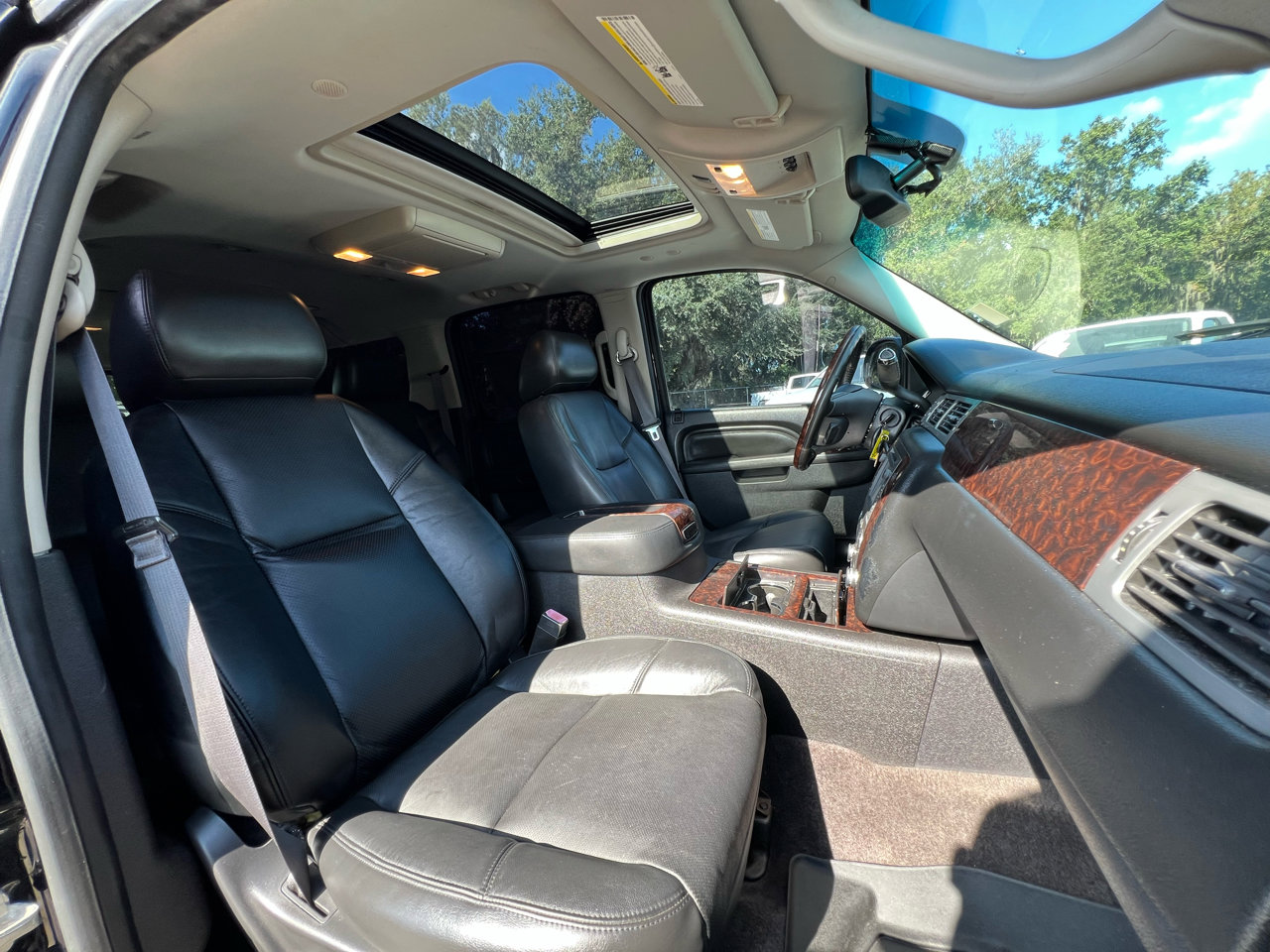 Used 2014 GMC Yukon XL Denali image 36