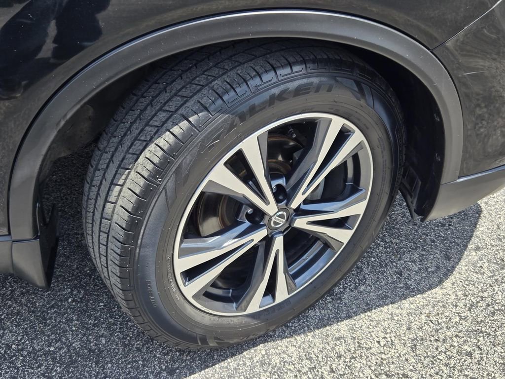 Used 2017 Nissan Rogue SL w/ SL Premium Package AWD/4WD image 6