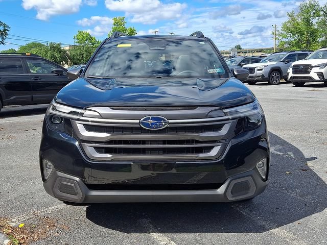 Used 2025 Subaru Forester Limited AWD/4WD image 2