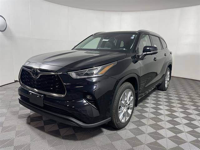 New 2026 Toyota Highlander Limited AWD/4WD image 3