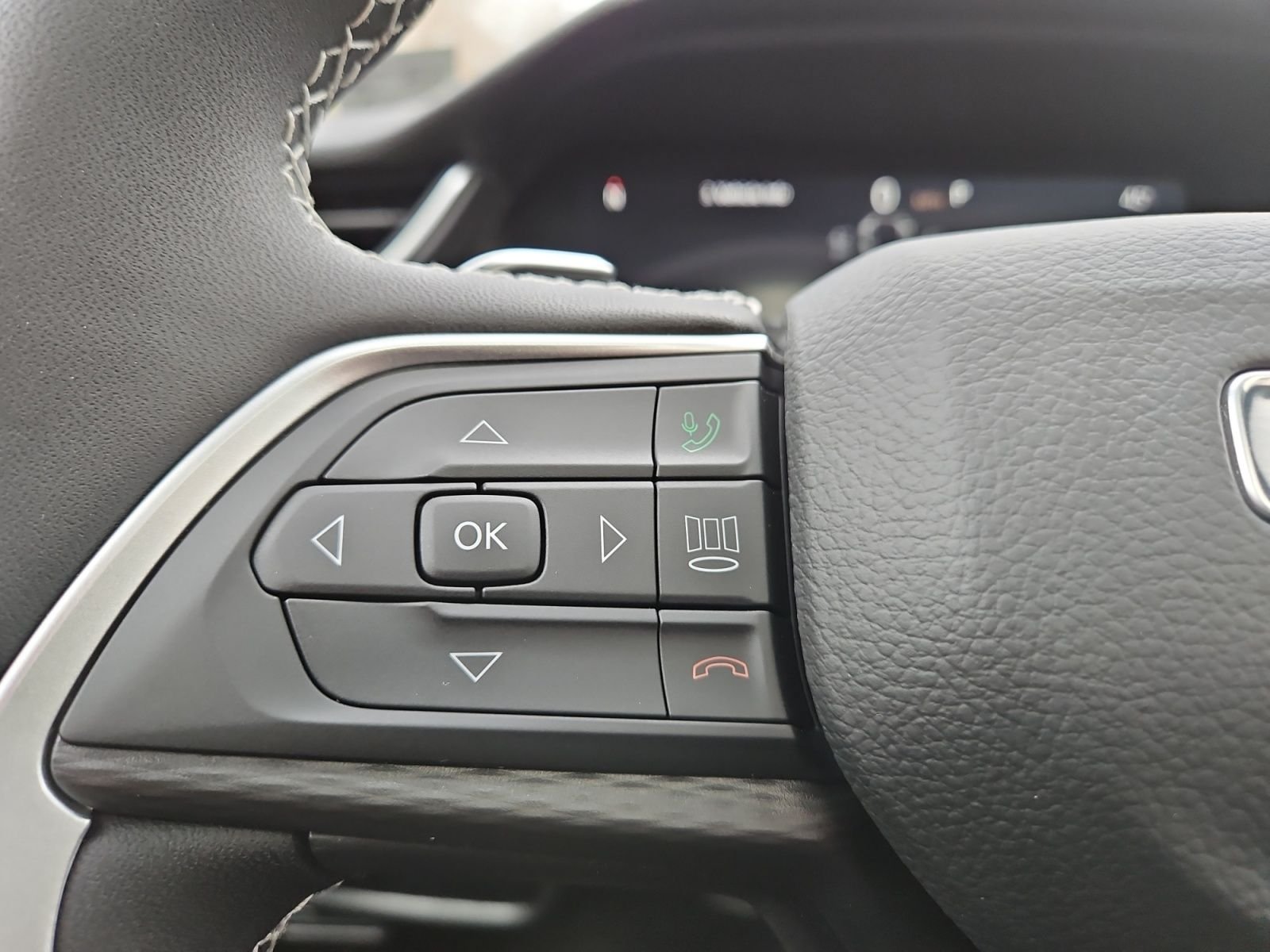 New 2025 Jeep Grand Cherokee L Laredo AWD/4WD image 25