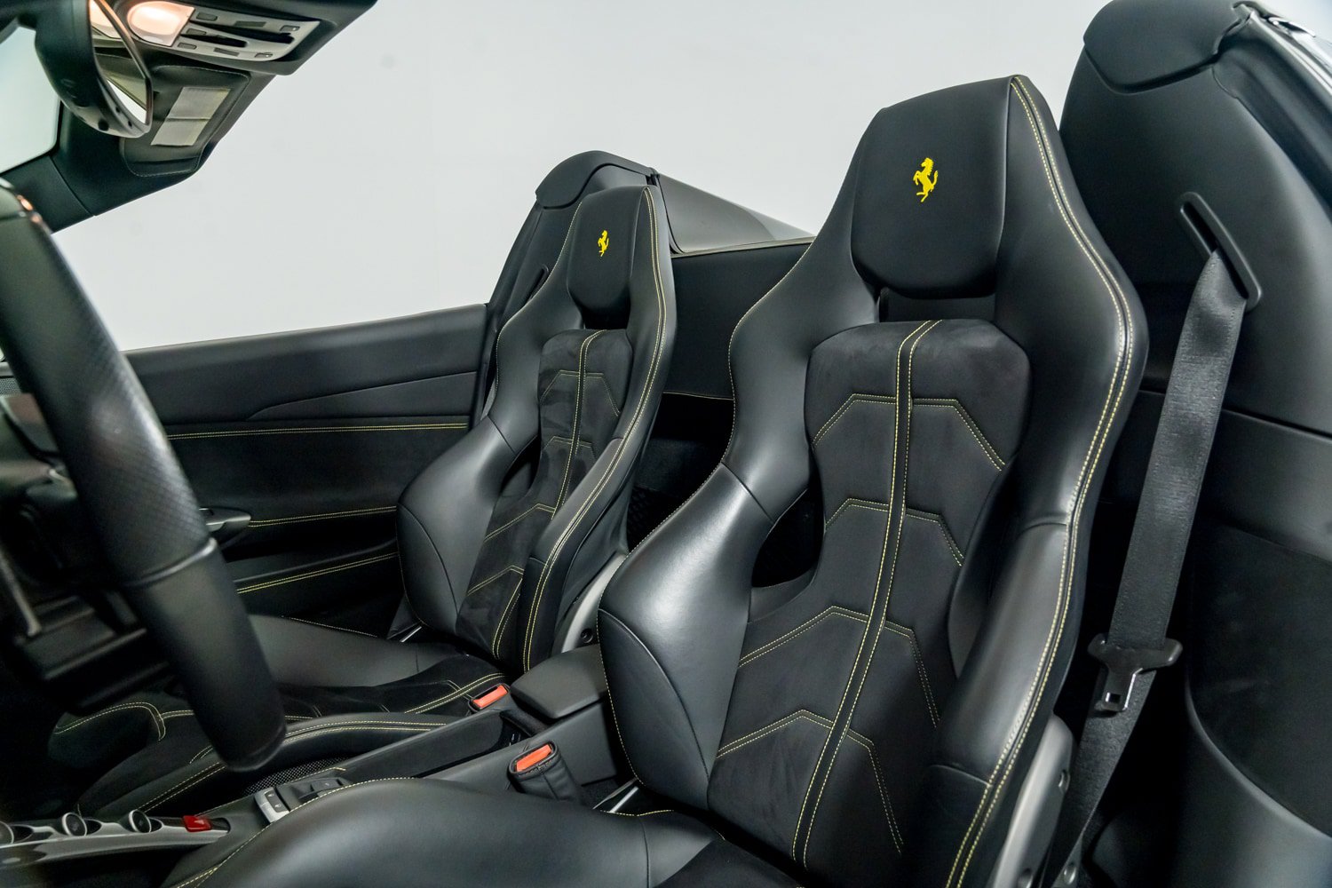 Certified 2017 Ferrari 488 Spider RWD image 32
