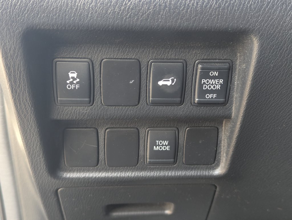 Used 2013 Nissan Pathfinder SL AWD/4WD image 26