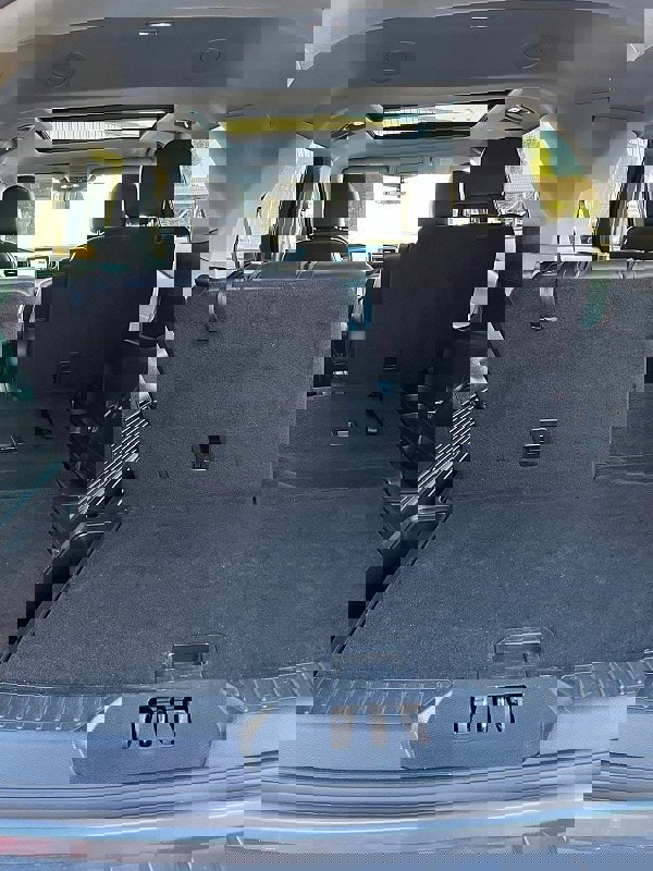 Used 2022 Ford Explorer XLT w/ Equipment Group 202A image 15