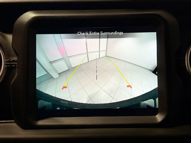 Used 2021 Jeep Wrangler Unlimited Sahara w/ Cold Weather Group AWD/4WD image 13