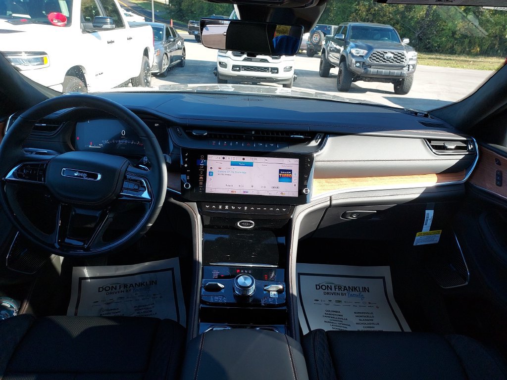 New 2027 Jeep Grand Cherokee Summit AWD/4WD image 15