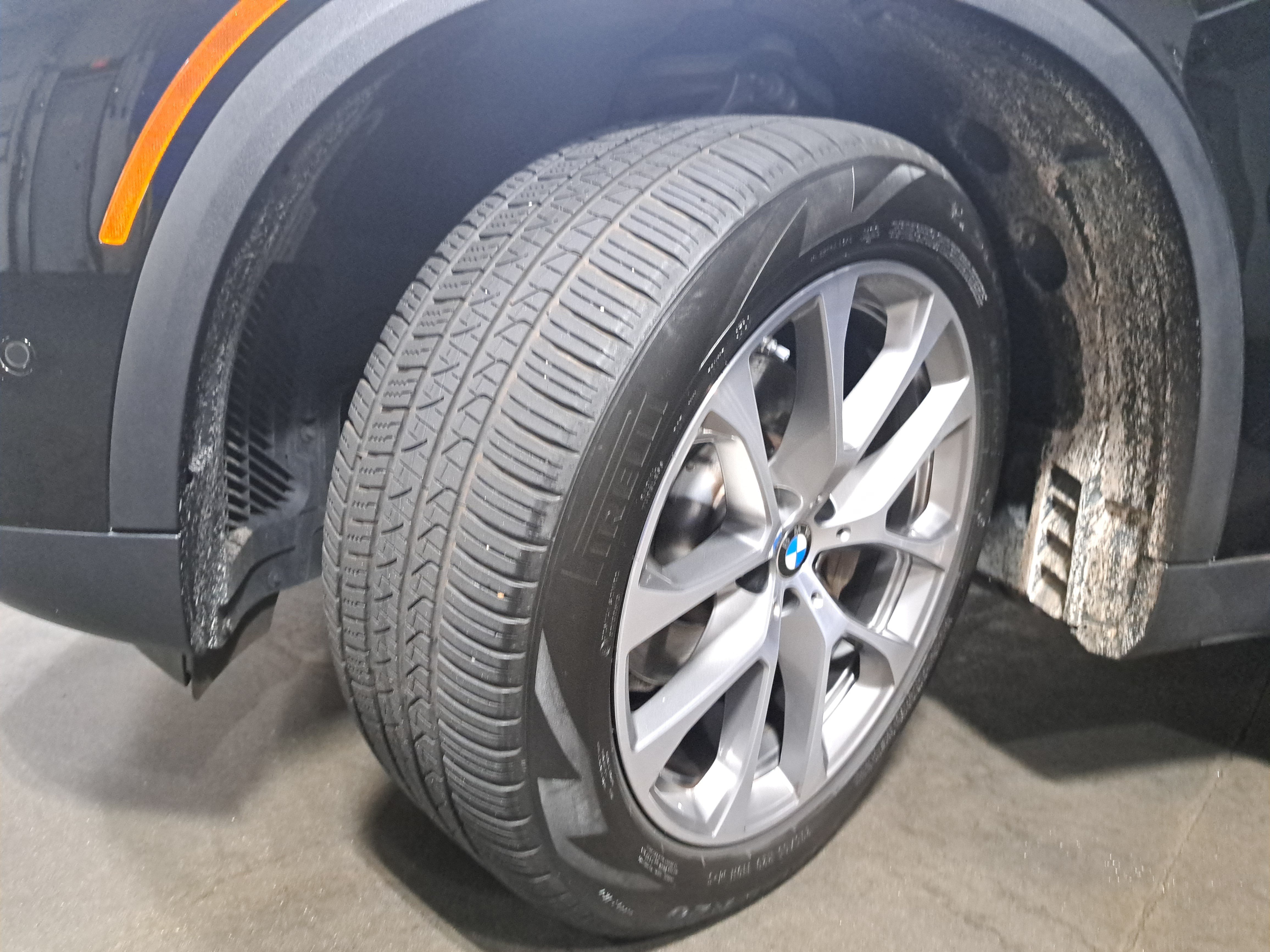 Used 2022 BMW X5 xDrive40i w/ Premium Package AWD/4WD image 32
