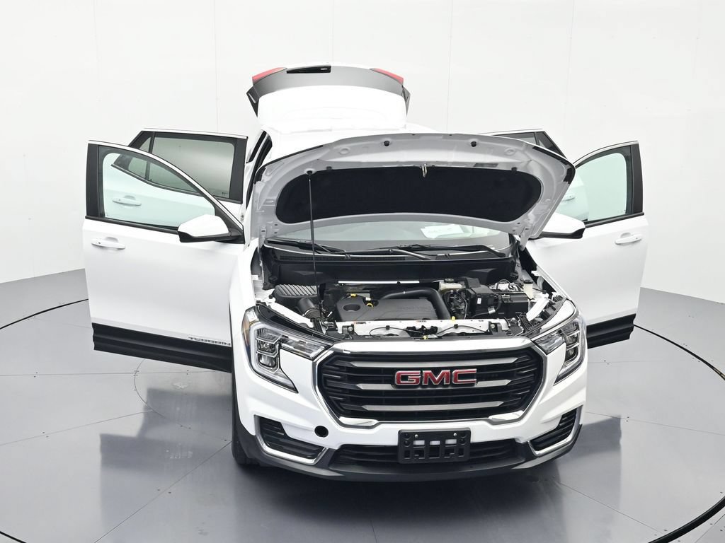 Used 2024 GMC Terrain SLE AWD/4WD image 43