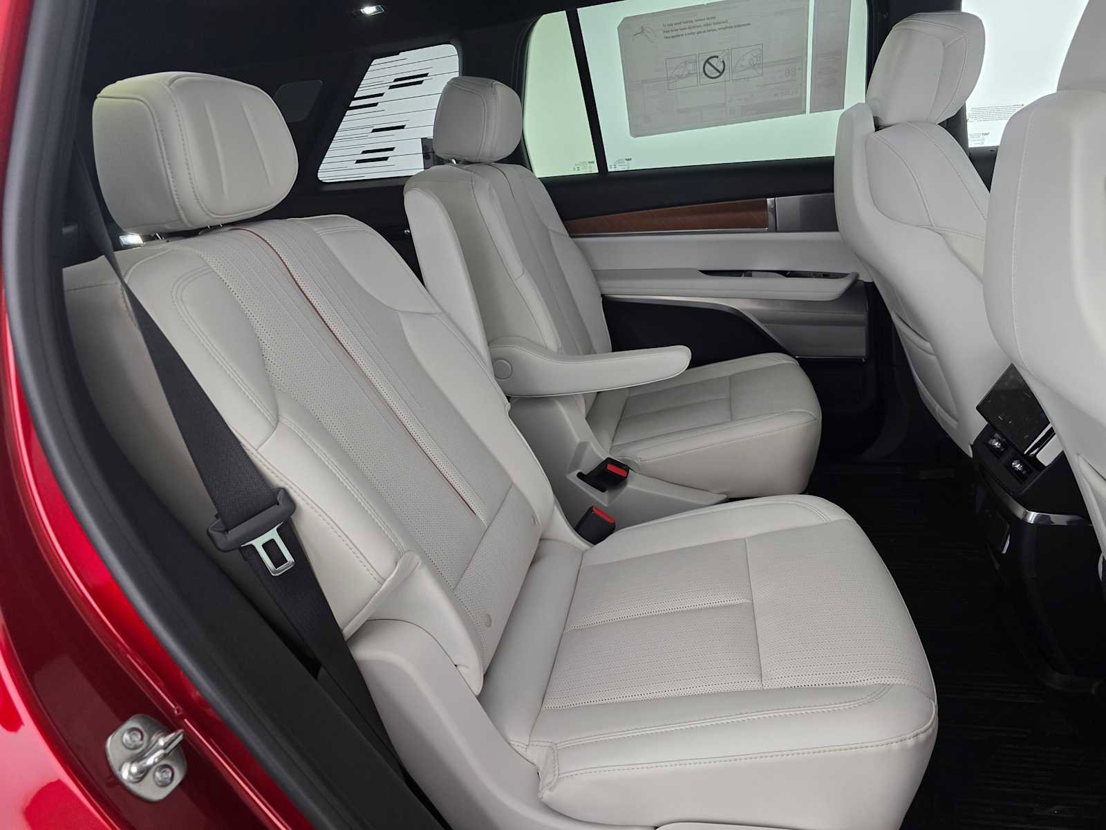 New 2026 Cadillac Vistiq Sport w/ LPO, Floor Liner Package image 13