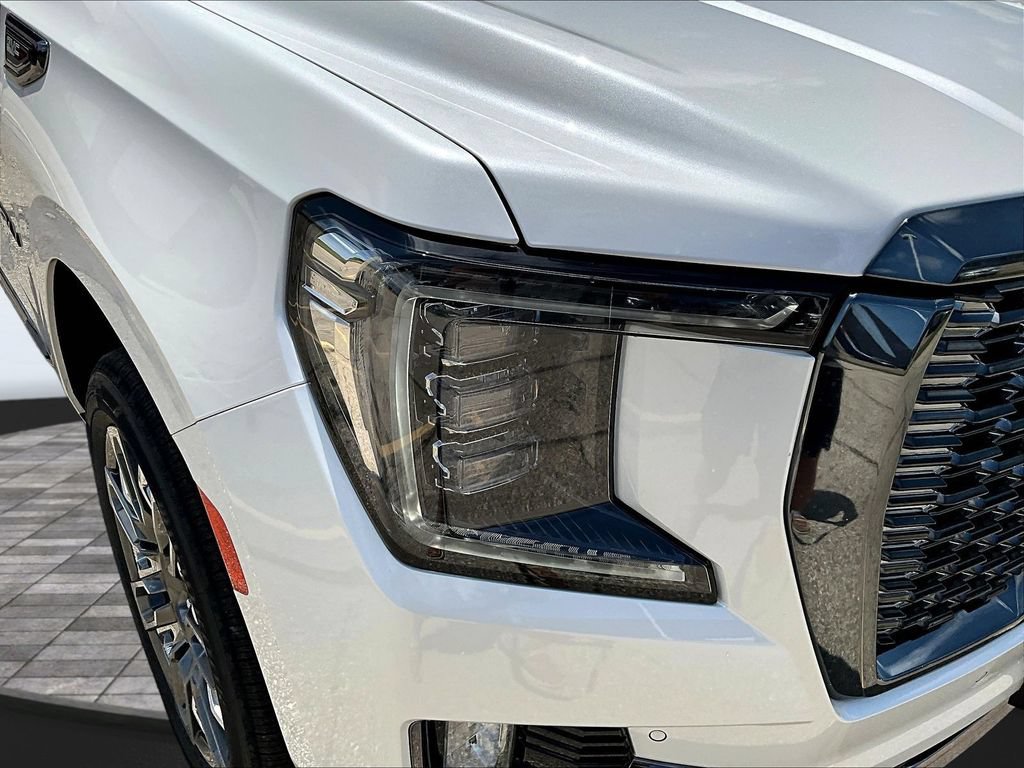 Used 2024 GMC Yukon Denali Ultimate AWD/4WD image 35