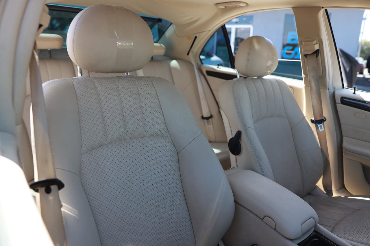 Used 2005 Mercedes-Benz C 320 C320 4DR SEDAN w/ Sunroof Pkg image 18