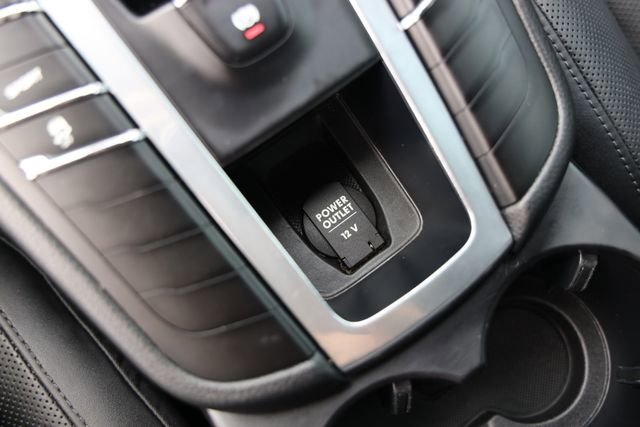 Used 2018 Porsche Macan AWD/4WD image 26