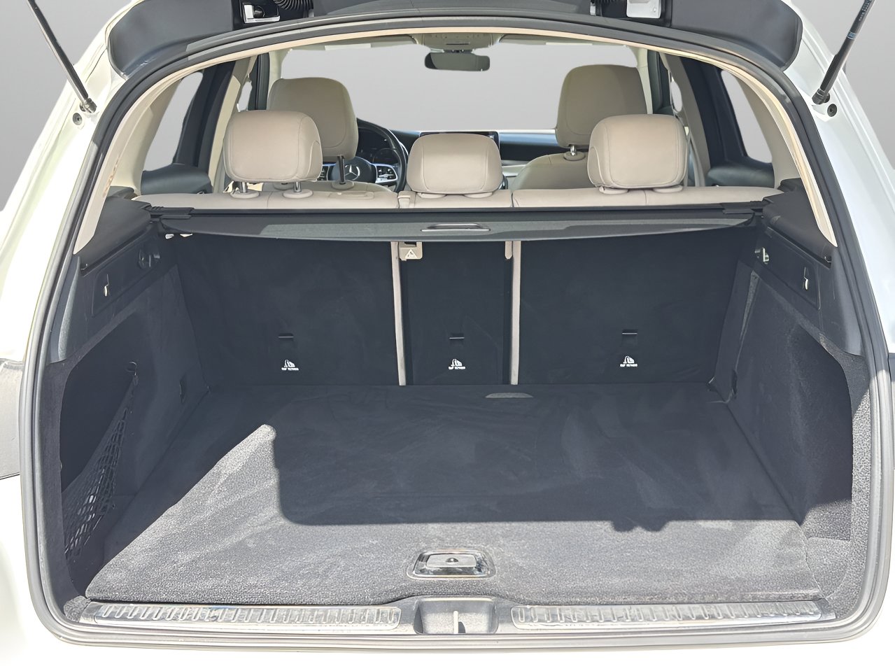 Used 2021 Mercedes-Benz GLC 300 image 8