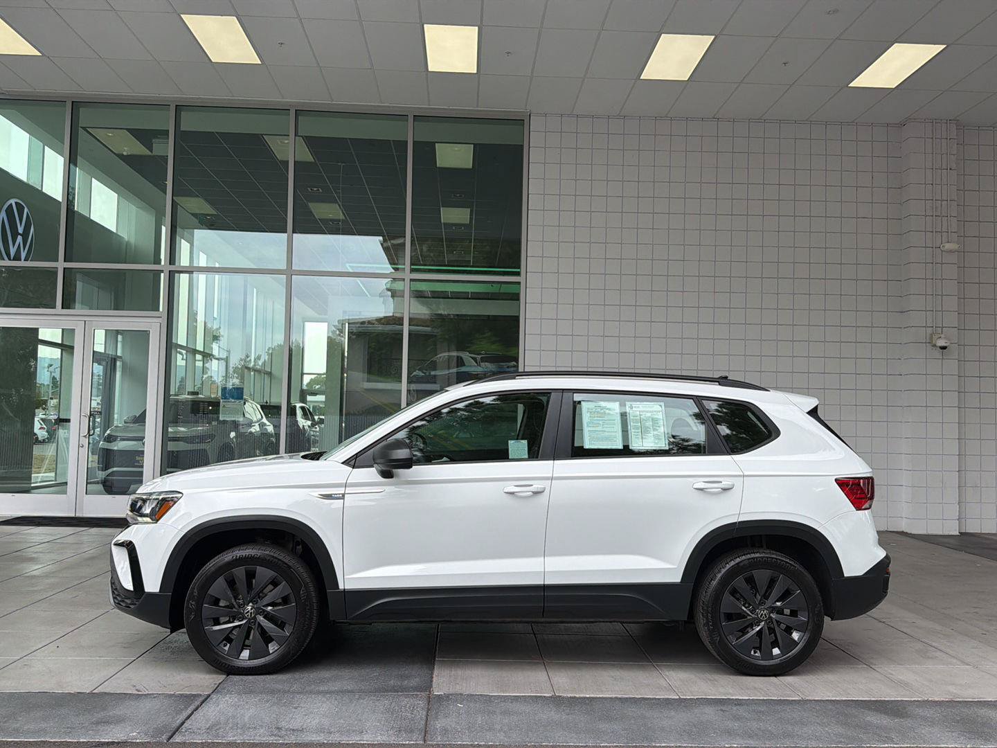 Certified 2024 Volkswagen Taos S FWD image 2