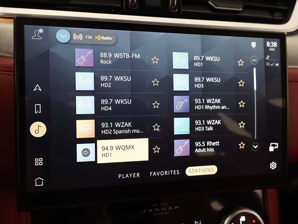 Used 2023 Jaguar F-PACE R-Dynamic S image 50