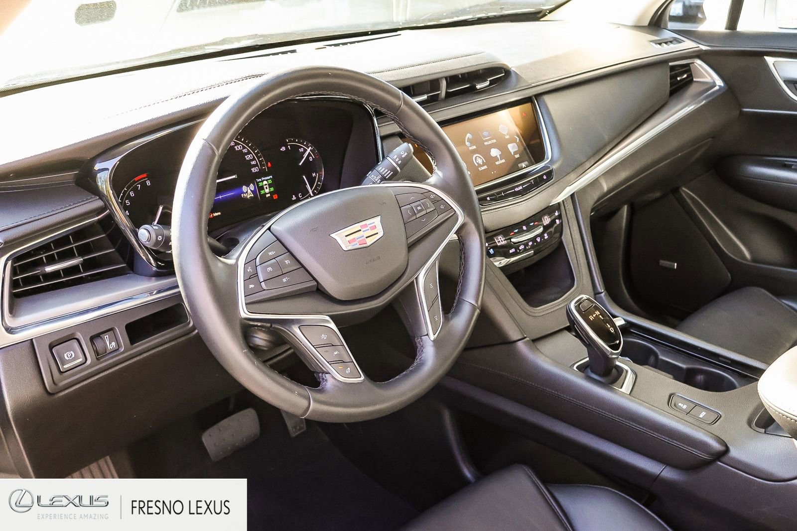 Used 2018 Cadillac XT5 Premium Luxury FWD image 19