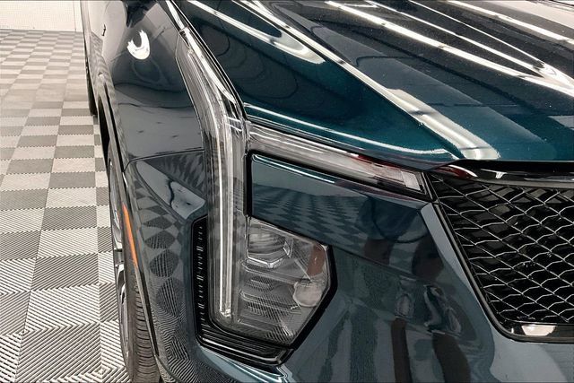 Used 2024 Cadillac XT4 Sport AWD/4WD image 35