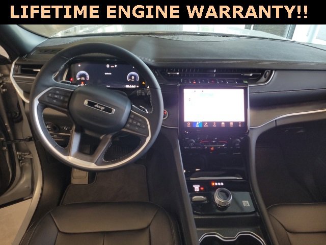 New 2025 Jeep Grand Cherokee L Limited w/ Black Appearance Package image 3