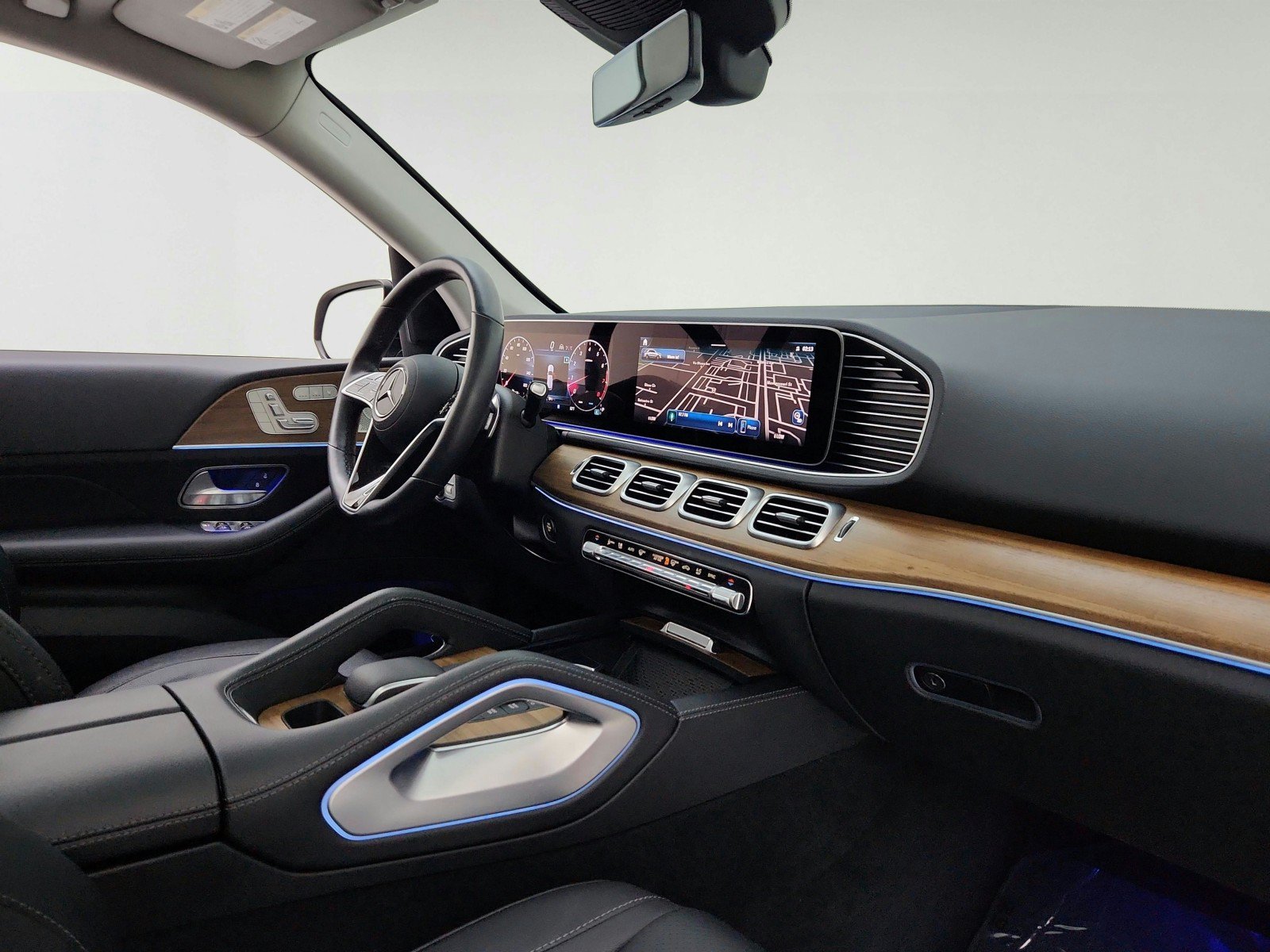 Certified 2025 Mercedes-Benz GLE 350 4MATIC w/ AMG Line Exterior image 25