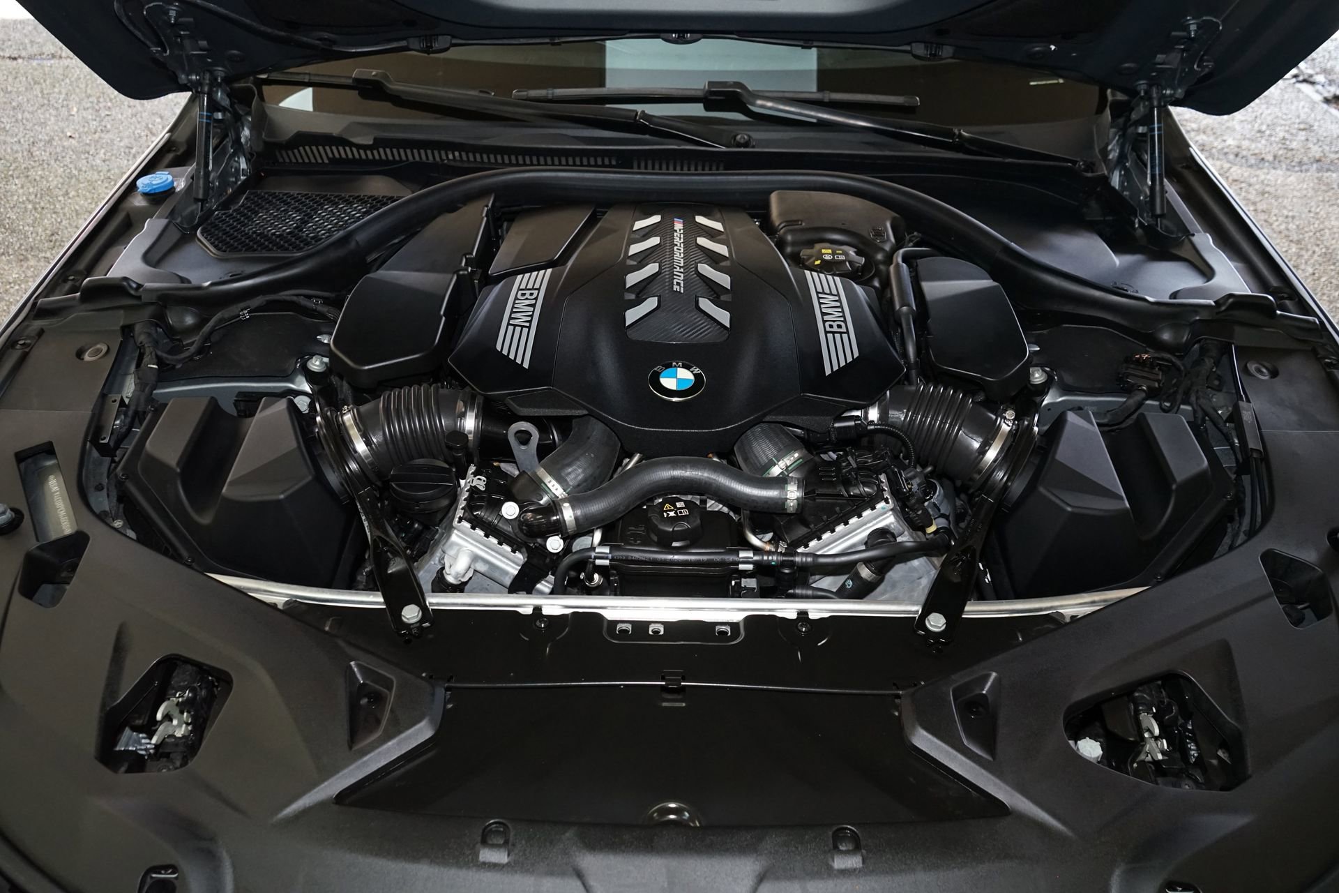 Used 2023 BMW M850i xDrive Convertible image 23