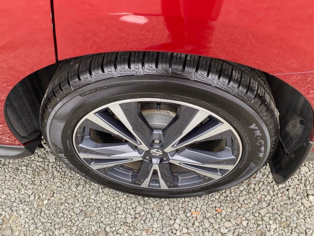 Used 2020 Nissan Pathfinder Platinum w/ Cargo Package image 27