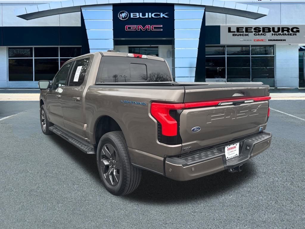 Used 2022 Ford F150 Lightning Lariat image 5