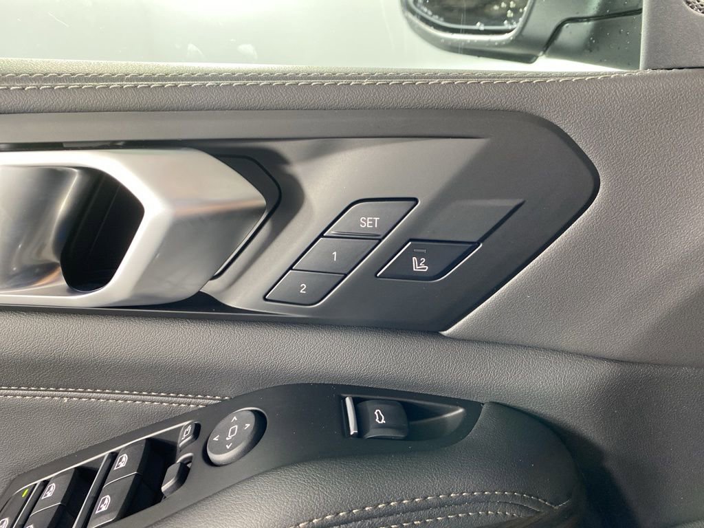 New 2026 BMW X5 xDrive50e w/ Climate Comfort Package image 9