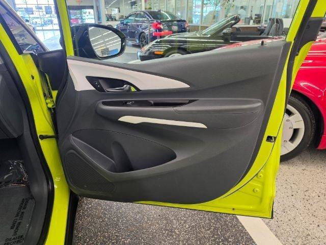 Used 2019 Chevrolet Bolt LT FWD image 27
